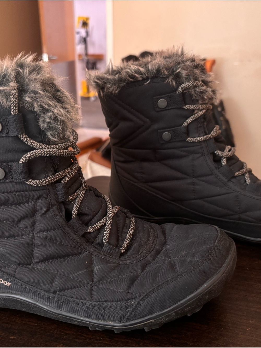 Columbia Black Quilted Faux-Fur Winter Lace-Up Boots